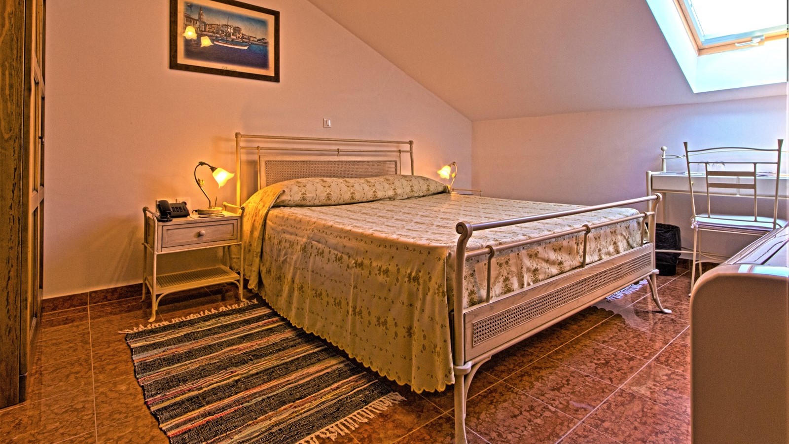 Double room standard bed