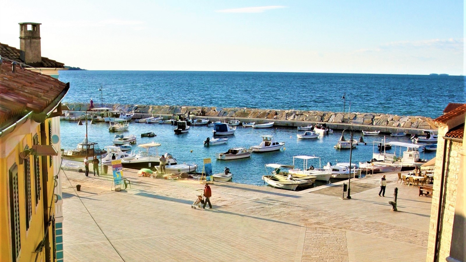 Sea view and Fazana square